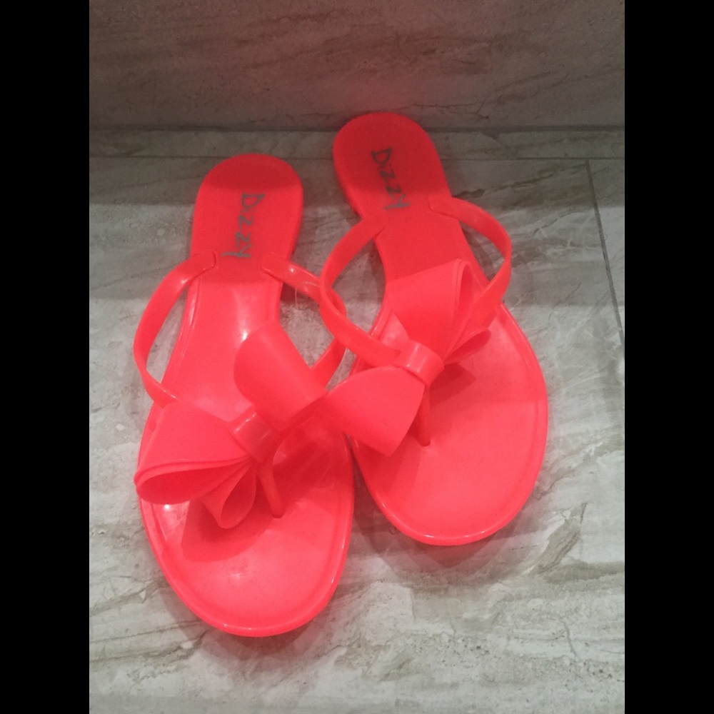 Dizzy flip flops